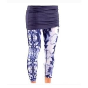 Lululemon Yin To You Crop Pant with Skirt Ink Blot White Blue size 6